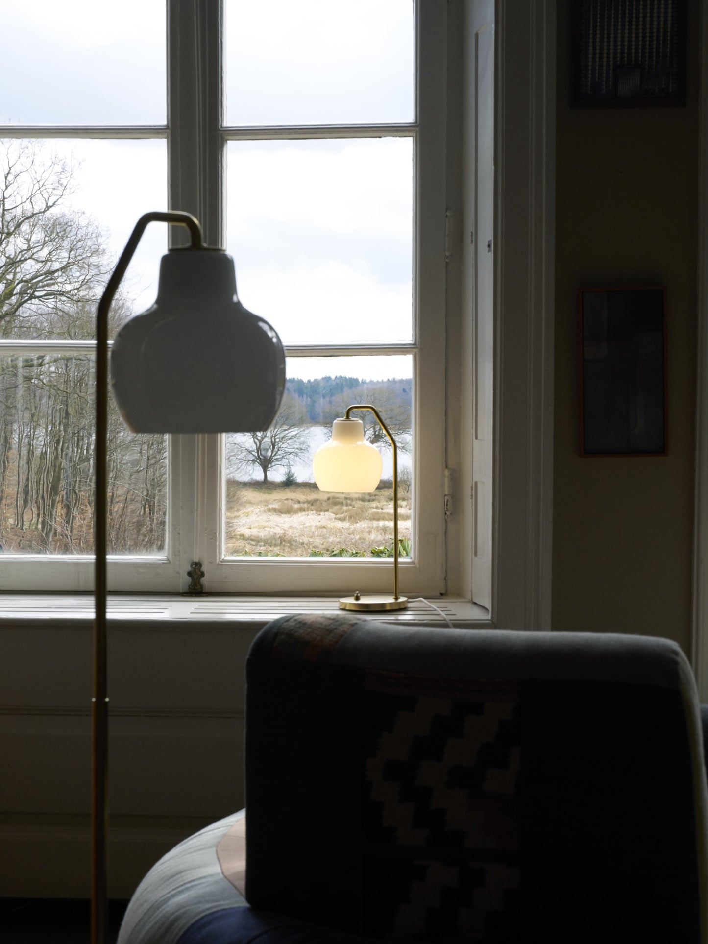Louis Poulsen - VL Ringkrone Bordlampe – Brass / Opal Glass Ø150