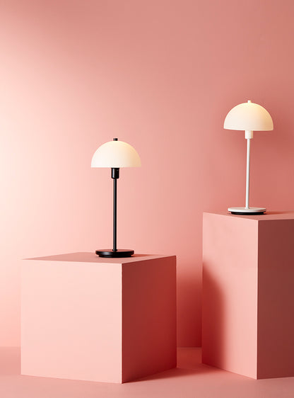 Herstal Vienda X bordlampe sort/opalglas E14