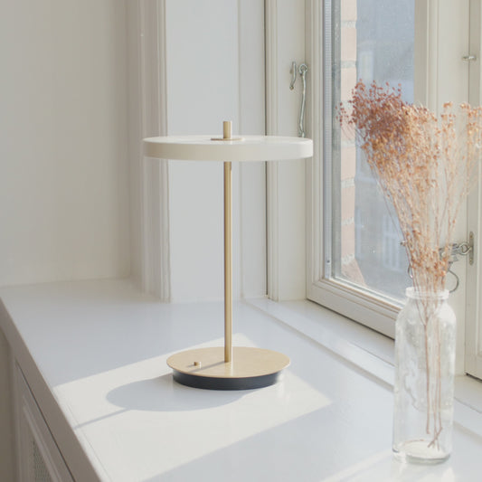 Hvid bordlampe umage