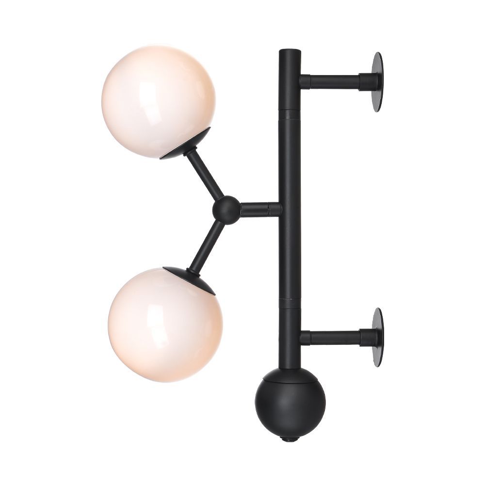 Halo Design - Atom Væglampe Opal fra Lampeexperten